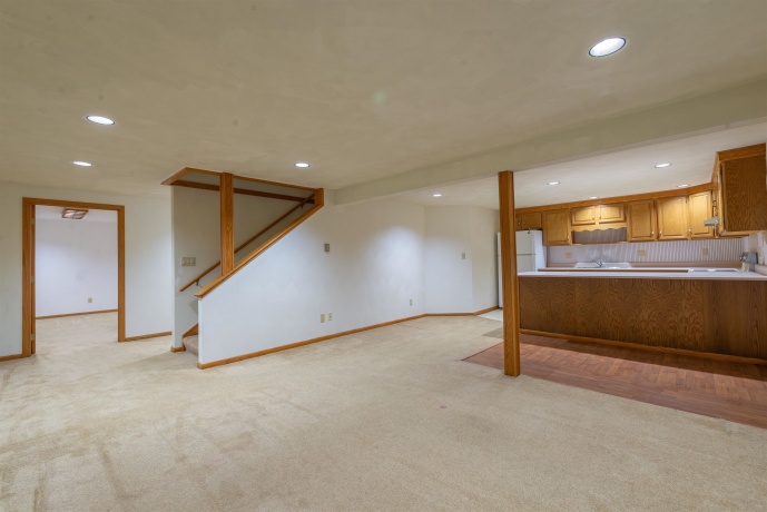 23 Elizabeth, FREEPORT, Illinois 61032, 4 Bedrooms Bedrooms, ,2 BathroomsBathrooms,House,For Sale,Elizabeth,202604422