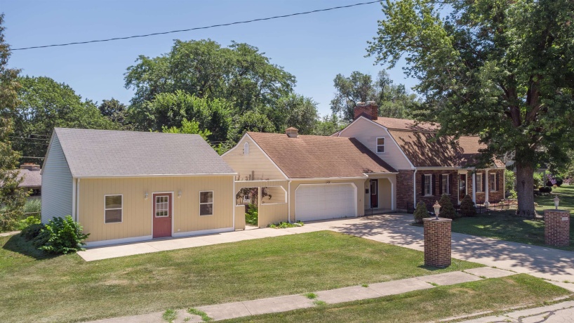 23 Elizabeth, FREEPORT, Illinois 61032, 4 Bedrooms Bedrooms, ,2 BathroomsBathrooms,House,For Sale,Elizabeth,202604422