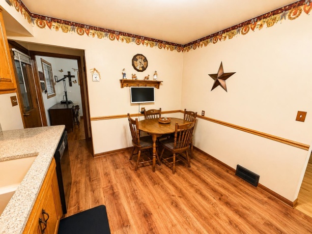 6007 Hollis, LOVES PARK, Illinois 61111, 3 Bedrooms Bedrooms, ,2 BathroomsBathrooms,House,For Sale,Hollis,202605103
