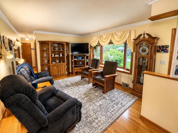 6007 Hollis, LOVES PARK, Illinois 61111, 3 Bedrooms Bedrooms, ,2 BathroomsBathrooms,House,For Sale,Hollis,202605103