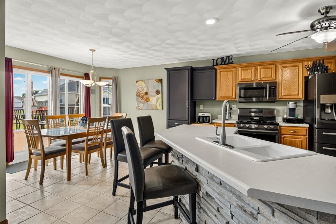 11074 Lemon Grass, ROSCOE, Illinois 61073, 5 Bedrooms Bedrooms, ,3 BathroomsBathrooms,House,For Sale,Lemon Grass,202605104