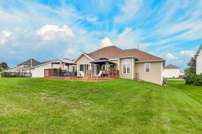 11074 Lemon Grass, ROSCOE, Illinois 61073, 5 Bedrooms Bedrooms, ,3 BathroomsBathrooms,House,For Sale,Lemon Grass,202605104