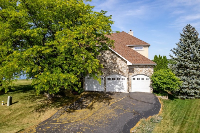 12755 Westbrook, WINNEBAGO, Illinois 61088, 4 Bedrooms Bedrooms, ,3 BathroomsBathrooms,House,For Sale,Westbrook,202603130