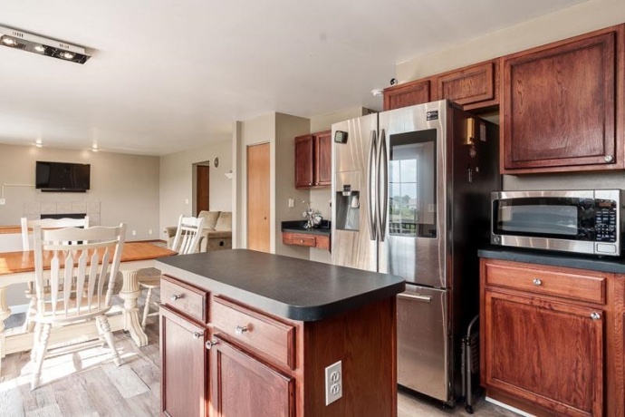 7238 PRICE, MACHESNEY PARK, Illinois 61115, 3 Bedrooms Bedrooms, ,2 BathroomsBathrooms,House,For Sale,PRICE,202605105
