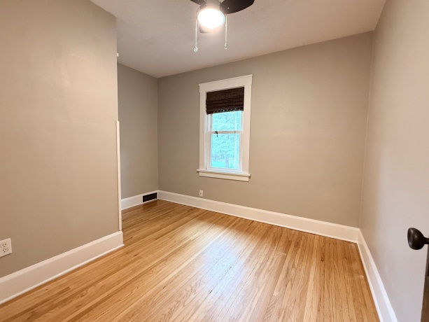 1304 BROWNWOOD, ROCKFORD, Illinois 61107, 3 Bedrooms Bedrooms, ,1 BathroomBathrooms,House,For Sale,BROWNWOOD,202605108