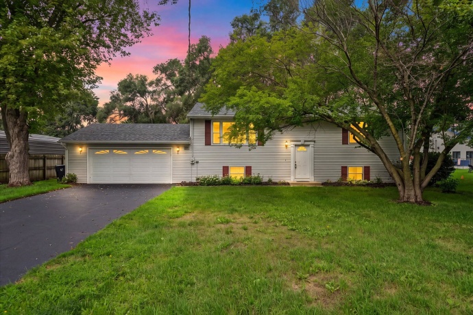 11320 2nd, ROSCOE, Illinois 61073, 4 Bedrooms Bedrooms, ,2 BathroomsBathrooms,House,For Sale,2nd,202605109