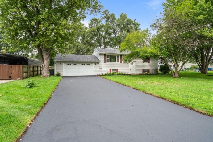11320 2nd, ROSCOE, Illinois 61073, 4 Bedrooms Bedrooms, ,2 BathroomsBathrooms,House,For Sale,2nd,202605109