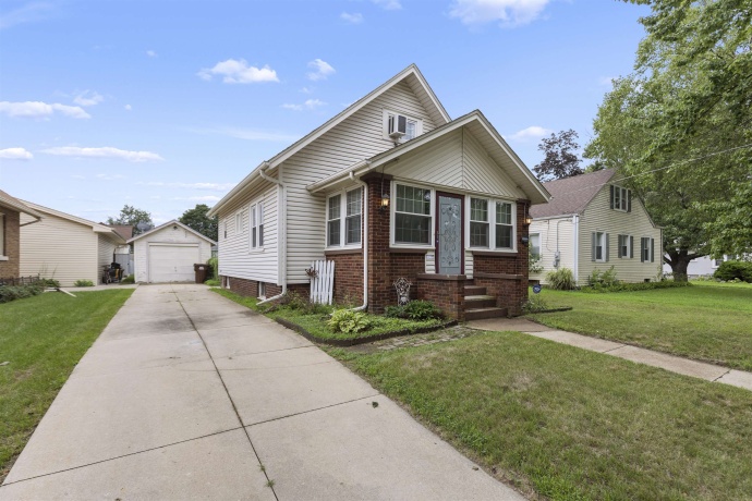 603 FRANCES, LOVES PARK, Illinois 61111, 2 Bedrooms Bedrooms, ,1 BathroomBathrooms,House,For Sale,FRANCES,202605113