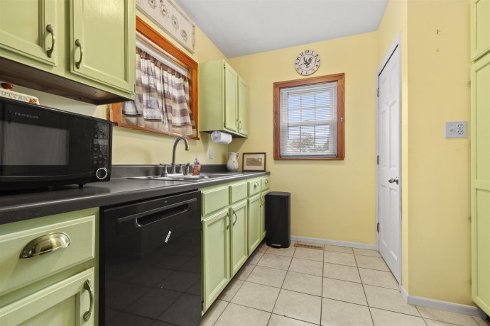 603 FRANCES, LOVES PARK, Illinois 61111, 2 Bedrooms Bedrooms, ,1 BathroomBathrooms,House,For Sale,FRANCES,202605113