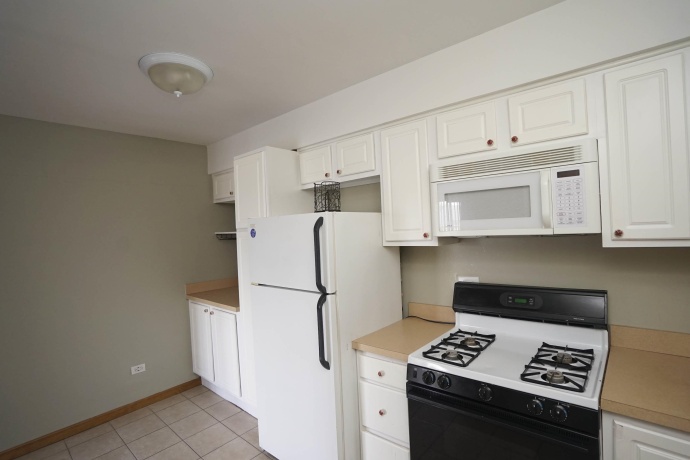 126 La Londe, ADDISON, Illinois 60101, 1 Bedroom Bedrooms, ,1 BathroomBathrooms,Condominium,For Sale,La Londe,202604058