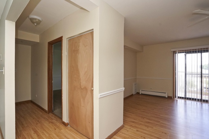 126 La Londe, ADDISON, Illinois 60101, 1 Bedroom Bedrooms, ,1 BathroomBathrooms,Condominium,For Sale,La Londe,202604058