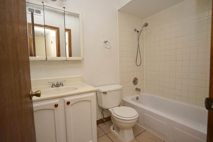 126 La Londe, ADDISON, Illinois 60101, 1 Bedroom Bedrooms, ,1 BathroomBathrooms,Condominium,For Sale,La Londe,202604058