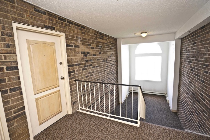 126 La Londe, ADDISON, Illinois 60101, 1 Bedroom Bedrooms, ,1 BathroomBathrooms,Condominium,For Sale,La Londe,202604058