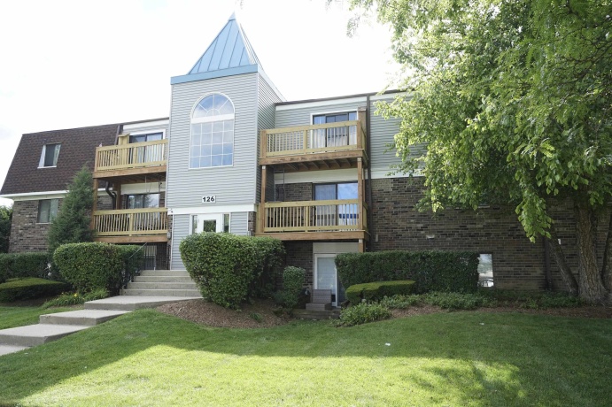 126 La Londe, ADDISON, Illinois 60101, 1 Bedroom Bedrooms, ,1 BathroomBathrooms,Condominium,For Sale,La Londe,202604058