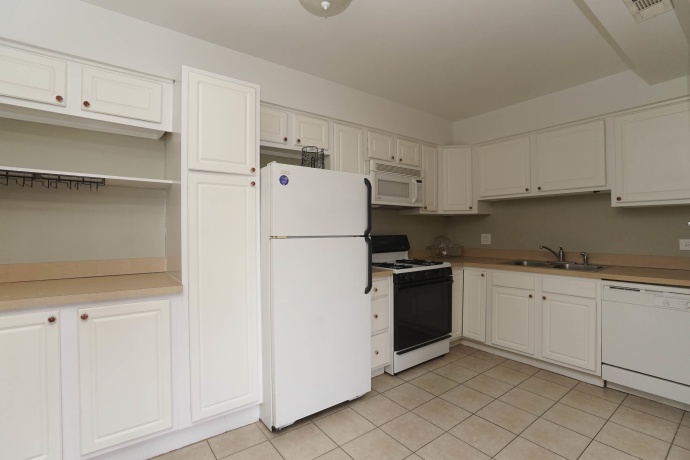 126 La Londe, ADDISON, Illinois 60101, 1 Bedroom Bedrooms, ,1 BathroomBathrooms,Condominium,For Sale,La Londe,202604058