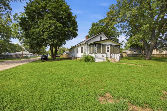 502 Barnum, ROCKFORD, Illinois 61109, 3 Bedrooms Bedrooms, ,1 BathroomBathrooms,House,For Sale,Barnum,202605118