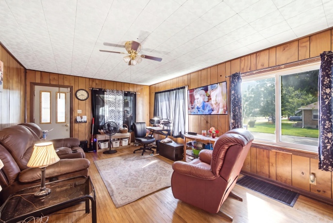 502 Barnum, ROCKFORD, Illinois 61109, 3 Bedrooms Bedrooms, ,1 BathroomBathrooms,House,For Sale,Barnum,202605118