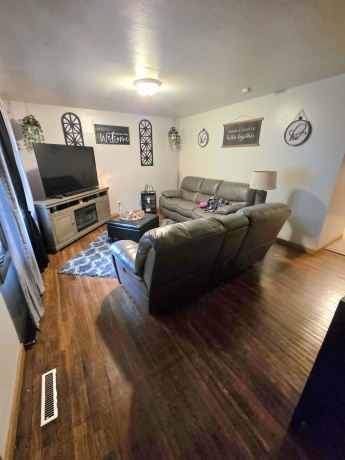 1528 9th, BELVIDERE, Illinois 61008, 3 Bedrooms Bedrooms, ,1 BathroomBathrooms,House,For Sale,9th,202605120