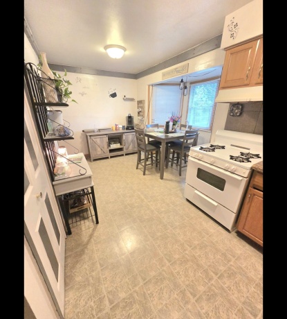 1528 9th, BELVIDERE, Illinois 61008, 3 Bedrooms Bedrooms, ,1 BathroomBathrooms,House,For Sale,9th,202605120