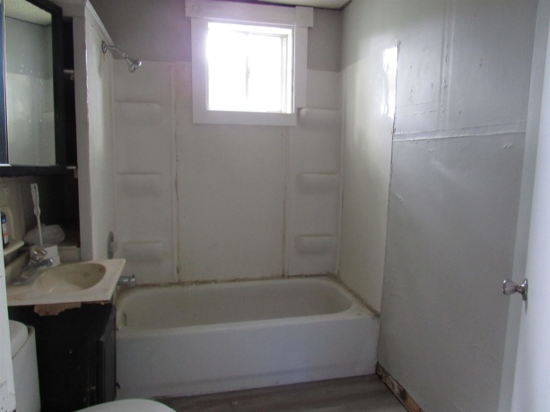 1413 11TH, ROCKFORD, Illinois 61108, ,2 Units,For Sale,11TH,202605123