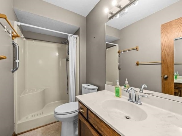 5405 Friendswood, ROCKFORD, Illinois 61114, 5 Bedrooms Bedrooms, ,3 BathroomsBathrooms,House,For Sale,Friendswood,202605124