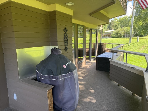 1460 Park Unit #101, FREEPORT, Illinois 61032, 2 Bedrooms Bedrooms, ,2 BathroomsBathrooms,Condominium,For Sale,Park Unit #101,202605125