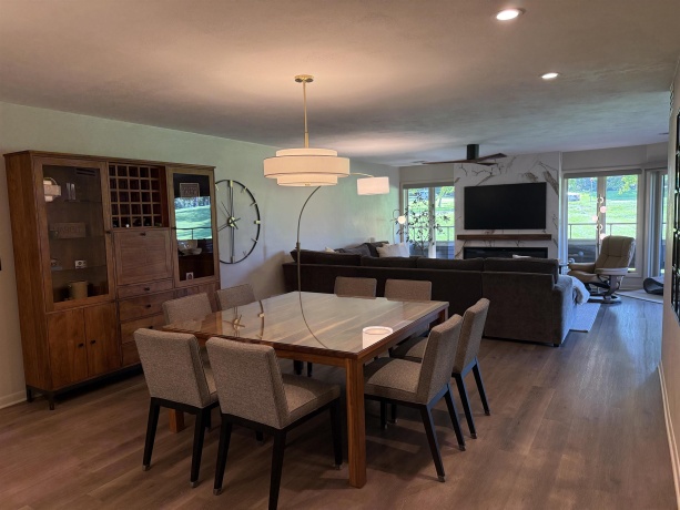 1460 Park Unit #101, FREEPORT, Illinois 61032, 2 Bedrooms Bedrooms, ,2 BathroomsBathrooms,Condominium,For Sale,Park Unit #101,202605125