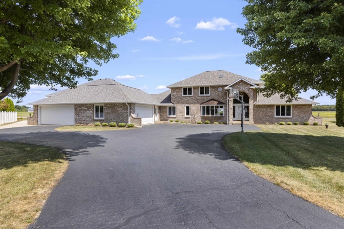 2601 Cessna, POPLAR GROVE, Illinois 61065, 6 Bedrooms Bedrooms, ,6 BathroomsBathrooms,House,For Sale,Cessna,202605128