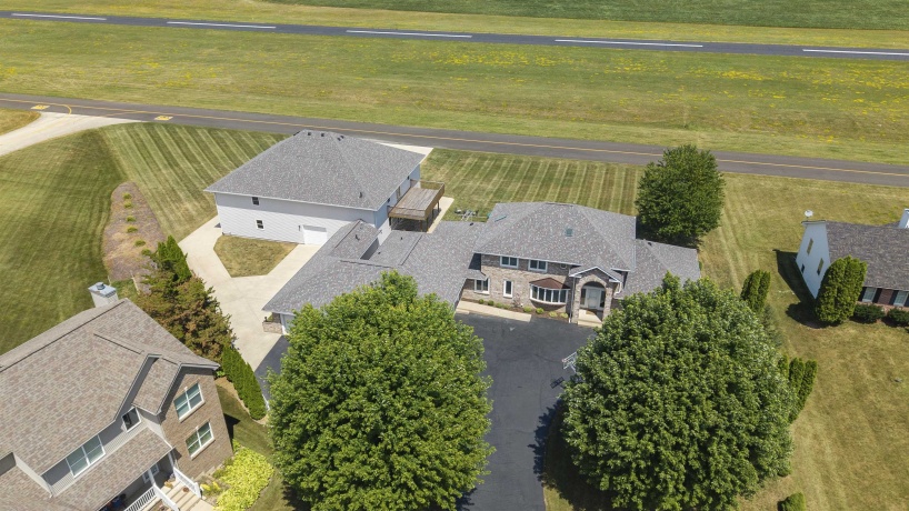 2601 Cessna, POPLAR GROVE, Illinois 61065, 6 Bedrooms Bedrooms, ,6 BathroomsBathrooms,House,For Sale,Cessna,202605128