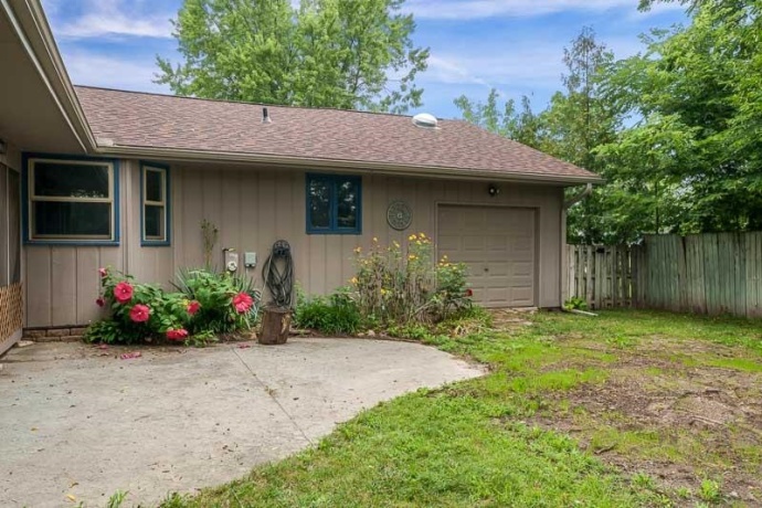 349 Sycamore, MACHESNEY PARK, Illinois 61115, 4 Bedrooms Bedrooms, ,3 BathroomsBathrooms,House,For Sale,Sycamore,202604929