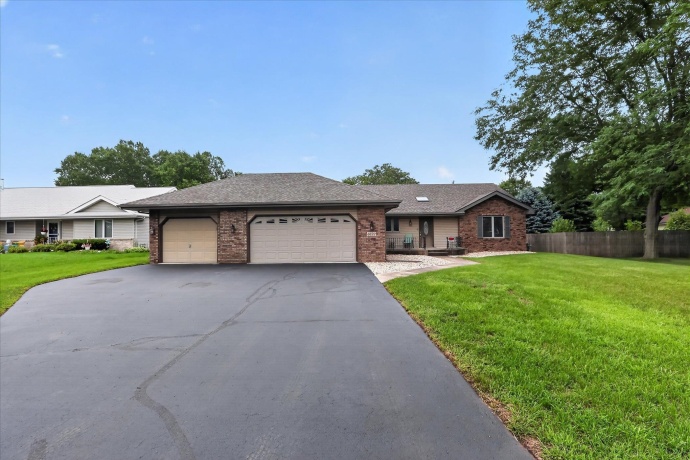 6633 Shadybrook, LOVES PARK, Illinois 61111, 3 Bedrooms Bedrooms, ,2 BathroomsBathrooms,House,For Sale,Shadybrook,202605130