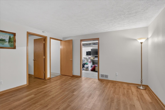 6633 Shadybrook, LOVES PARK, Illinois 61111, 3 Bedrooms Bedrooms, ,2 BathroomsBathrooms,House,For Sale,Shadybrook,202605130