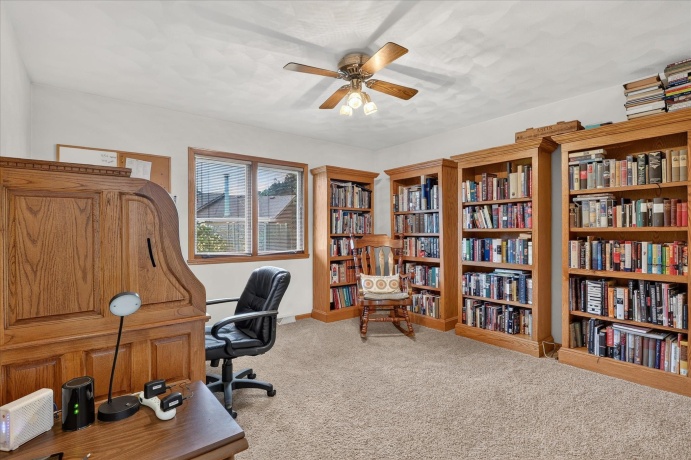 6633 Shadybrook, LOVES PARK, Illinois 61111, 3 Bedrooms Bedrooms, ,2 BathroomsBathrooms,House,For Sale,Shadybrook,202605130