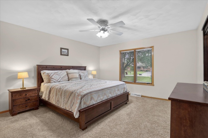 6633 Shadybrook, LOVES PARK, Illinois 61111, 3 Bedrooms Bedrooms, ,2 BathroomsBathrooms,House,For Sale,Shadybrook,202605130