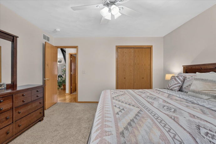 6633 Shadybrook, LOVES PARK, Illinois 61111, 3 Bedrooms Bedrooms, ,2 BathroomsBathrooms,House,For Sale,Shadybrook,202605130