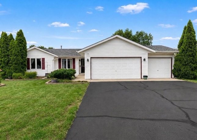 651 Purple Sage, ROSCOE, Illinois 61073, 3 Bedrooms Bedrooms, ,2 BathroomsBathrooms,House,For Sale,Purple Sage,202604900