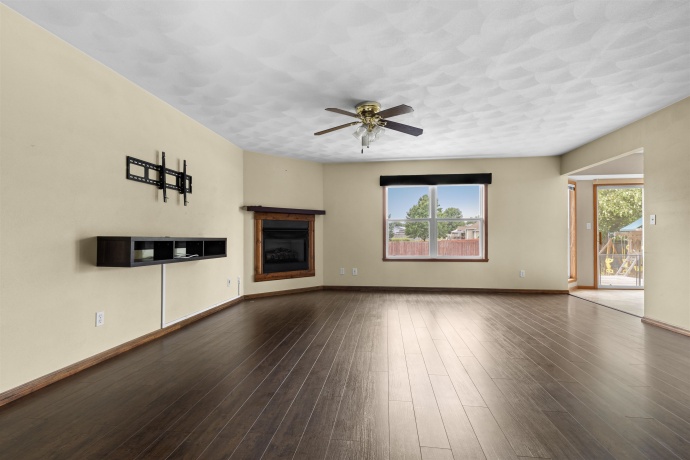 651 Purple Sage, ROSCOE, Illinois 61073, 3 Bedrooms Bedrooms, ,2 BathroomsBathrooms,House,For Sale,Purple Sage,202604900