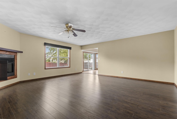 651 Purple Sage, ROSCOE, Illinois 61073, 3 Bedrooms Bedrooms, ,2 BathroomsBathrooms,House,For Sale,Purple Sage,202604900