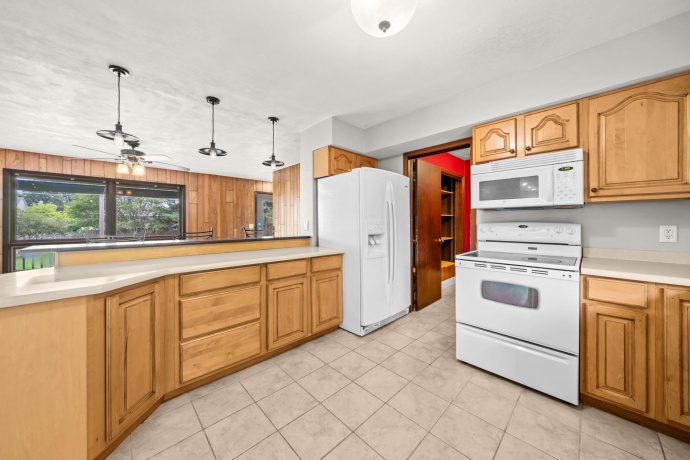 6379 Hallen, BELVIDERE, Illinois 61008, 3 Bedrooms Bedrooms, ,3 BathroomsBathrooms,House,For Sale,Hallen,202605133