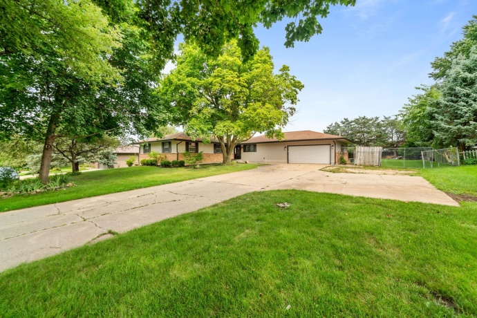 6379 Hallen, BELVIDERE, Illinois 61008, 3 Bedrooms Bedrooms, ,3 BathroomsBathrooms,House,For Sale,Hallen,202605133