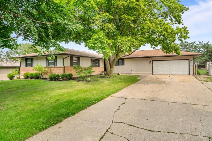 6379 Hallen, BELVIDERE, Illinois 61008, 3 Bedrooms Bedrooms, ,3 BathroomsBathrooms,House,For Sale,Hallen,202605133