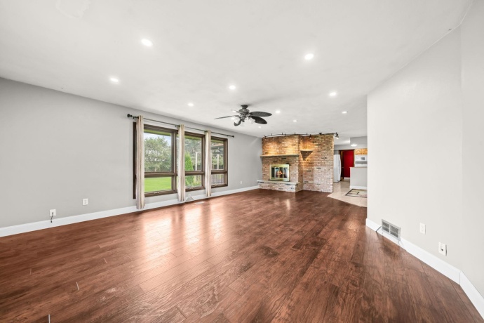 6379 Hallen, BELVIDERE, Illinois 61008, 3 Bedrooms Bedrooms, ,3 BathroomsBathrooms,House,For Sale,Hallen,202605133