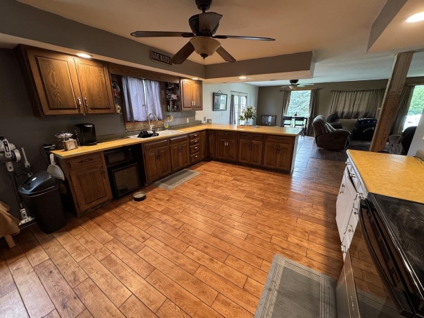 20775 Hickory Hills, STERLING, Illinois 61081, 4 Bedrooms Bedrooms, ,3 BathroomsBathrooms,House,For Sale,Hickory Hills,202605134