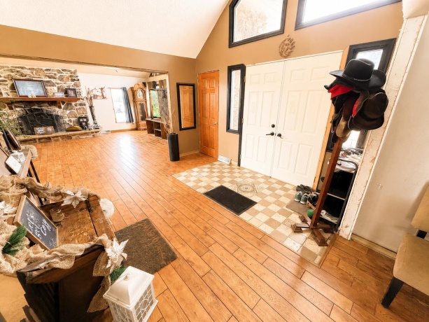 20775 Hickory Hills, STERLING, Illinois 61081, 4 Bedrooms Bedrooms, ,3 BathroomsBathrooms,House,For Sale,Hickory Hills,202605134