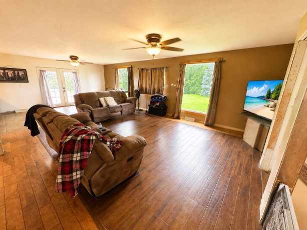 20775 Hickory Hills, STERLING, Illinois 61081, 4 Bedrooms Bedrooms, ,3 BathroomsBathrooms,House,For Sale,Hickory Hills,202605134