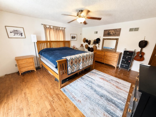 20775 Hickory Hills, STERLING, Illinois 61081, 4 Bedrooms Bedrooms, ,3 BathroomsBathrooms,House,For Sale,Hickory Hills,202605134