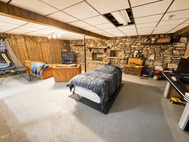 20775 Hickory Hills, STERLING, Illinois 61081, 4 Bedrooms Bedrooms, ,3 BathroomsBathrooms,House,For Sale,Hickory Hills,202605134