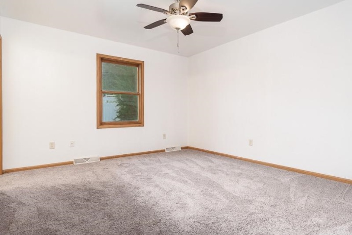 2951 16th, ROCKFORD, Illinois 61109, 4 Bedrooms Bedrooms, ,1 BathroomBathrooms,House,For Sale,16th,202605135
