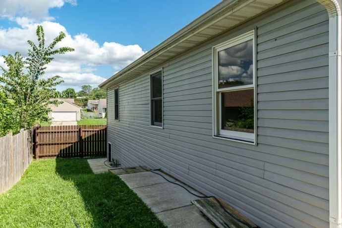 2951 16th, ROCKFORD, Illinois 61109, 4 Bedrooms Bedrooms, ,1 BathroomBathrooms,House,For Sale,16th,202605135