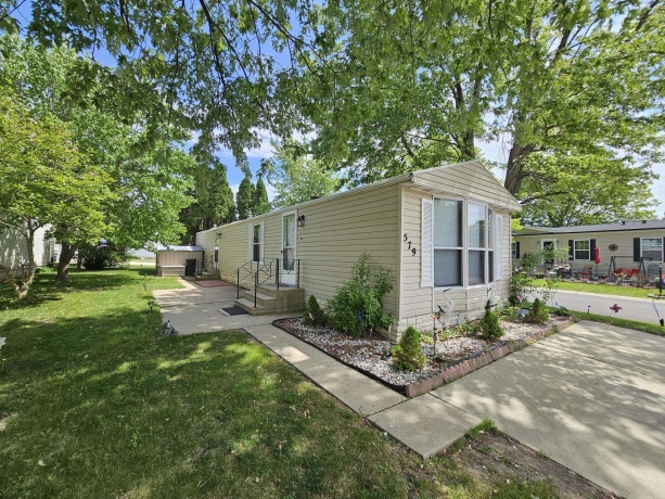 579 Park, BELVIDERE, Illinois 61008, 2 Bedrooms Bedrooms, ,1 BathroomBathrooms,House,For Sale,Park,202602940